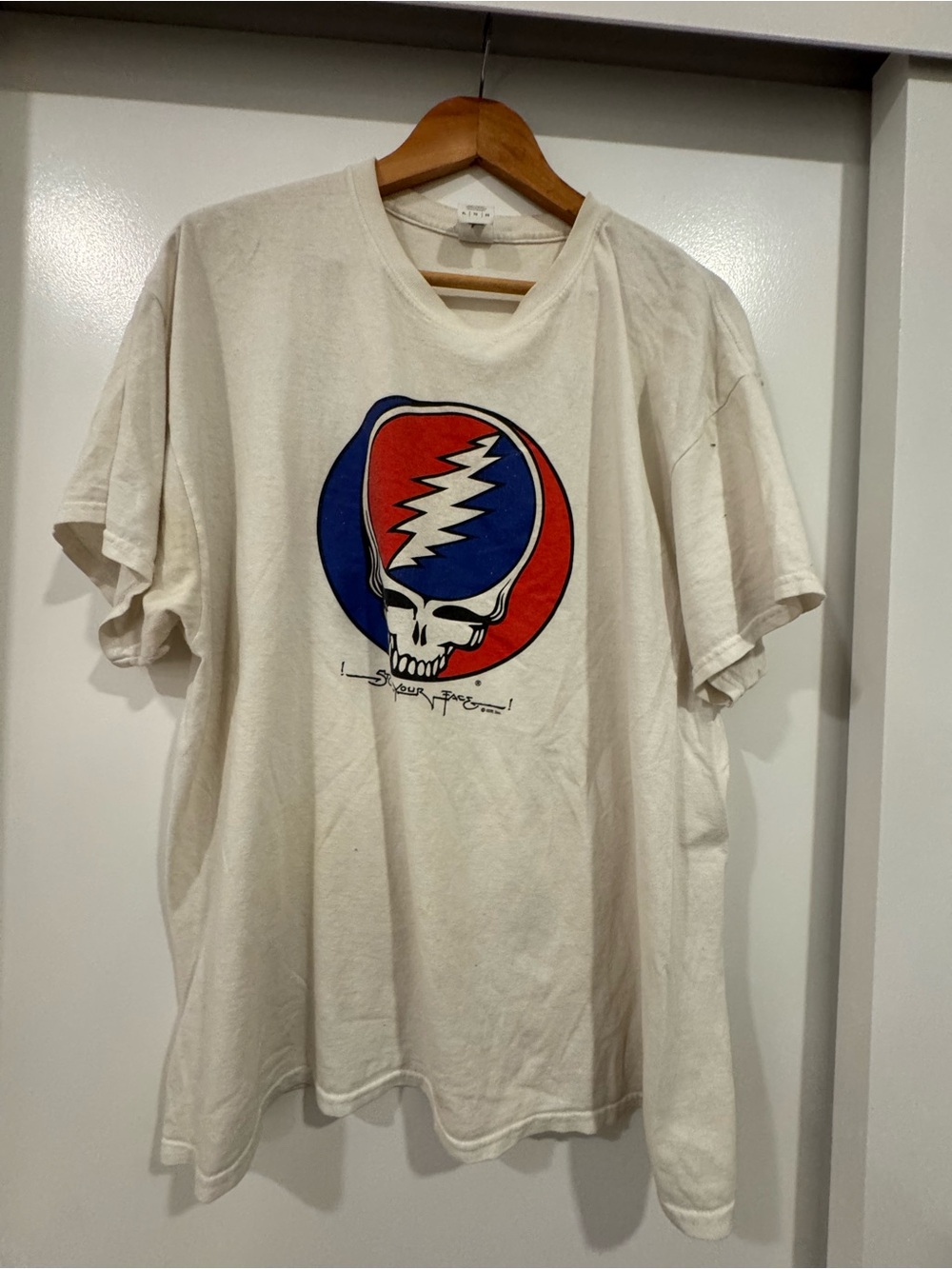 White Graphic Band Tee with Red & Blue Skull Logo